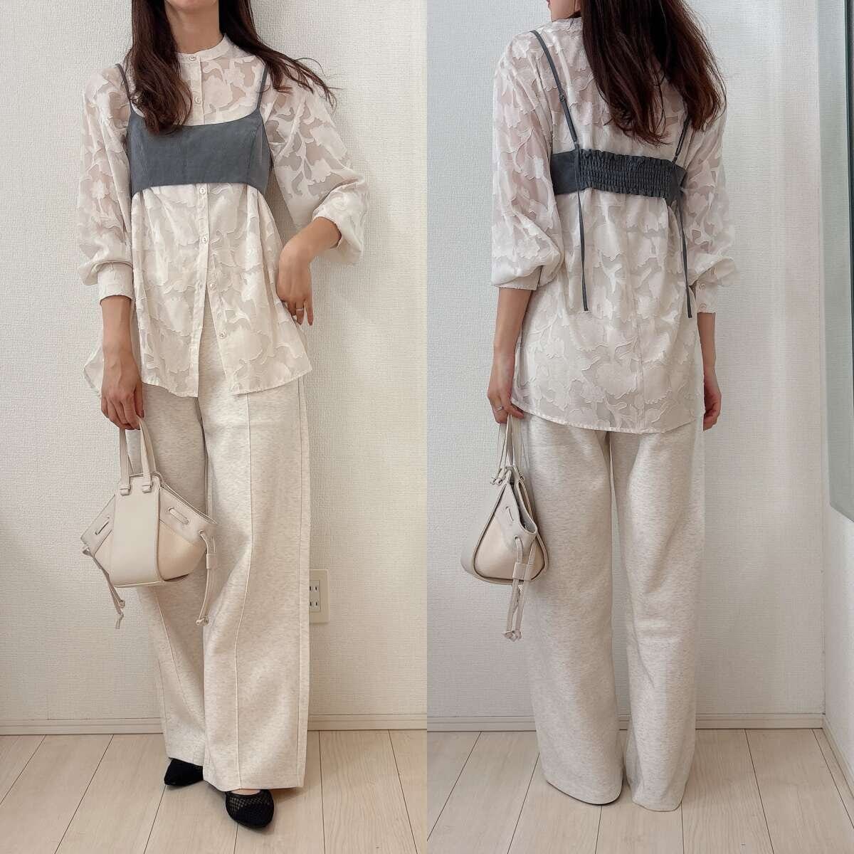 ユニクロ　スウェットストレートパンツ　シアーブラウス×ビスチェワントーンコーデ