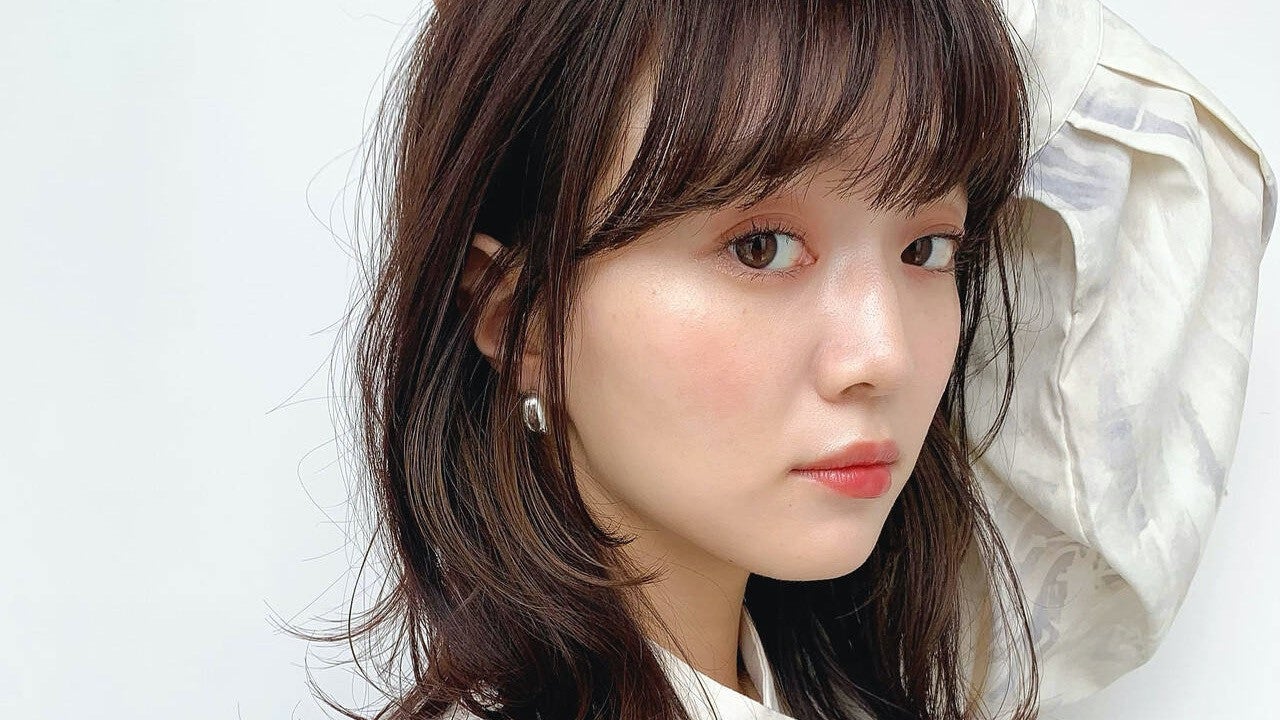 小柄な低身長さんに似合うロングヘア集 大人の可愛いさを引き出すバランス良い髪型 モデルプレス