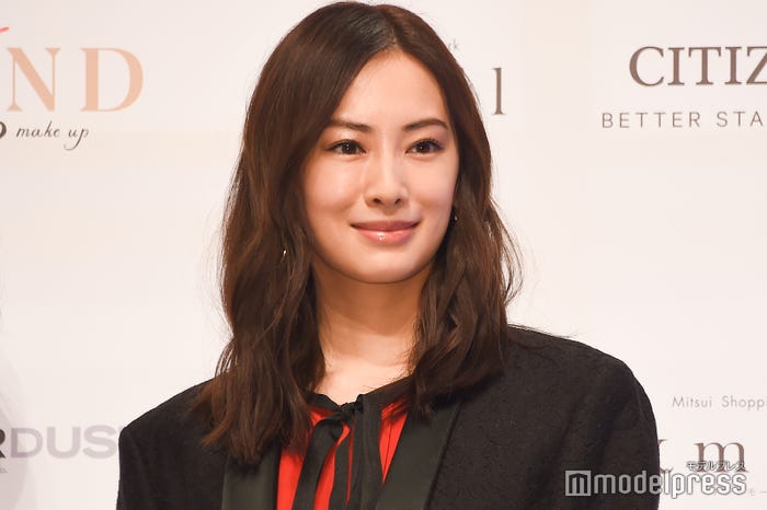 髪を切る前の北川景子(C)モデルプレス
