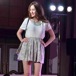 オードリー亜谷香