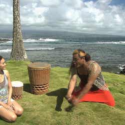 長谷川潤/NHKBSプレミアム「ハワイの魂にふれる~神々に捧げるフラ~」(C)NHK