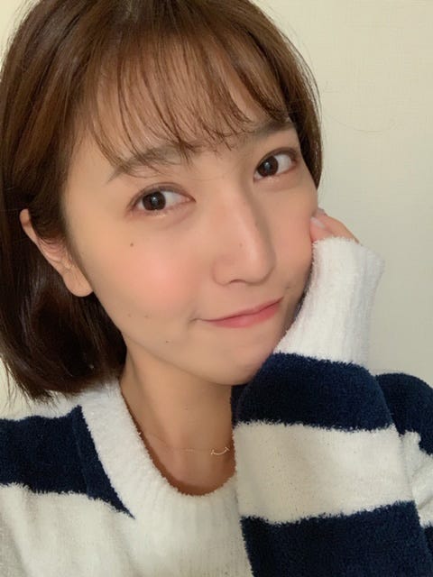 お化粧が嫌いな私(笑)。仕事以外は、なるべく落とします。お休みの日は、肌に負担のないよう、アイメイクだけが多いです/小澤陽子アナウンサー(提供写真)
