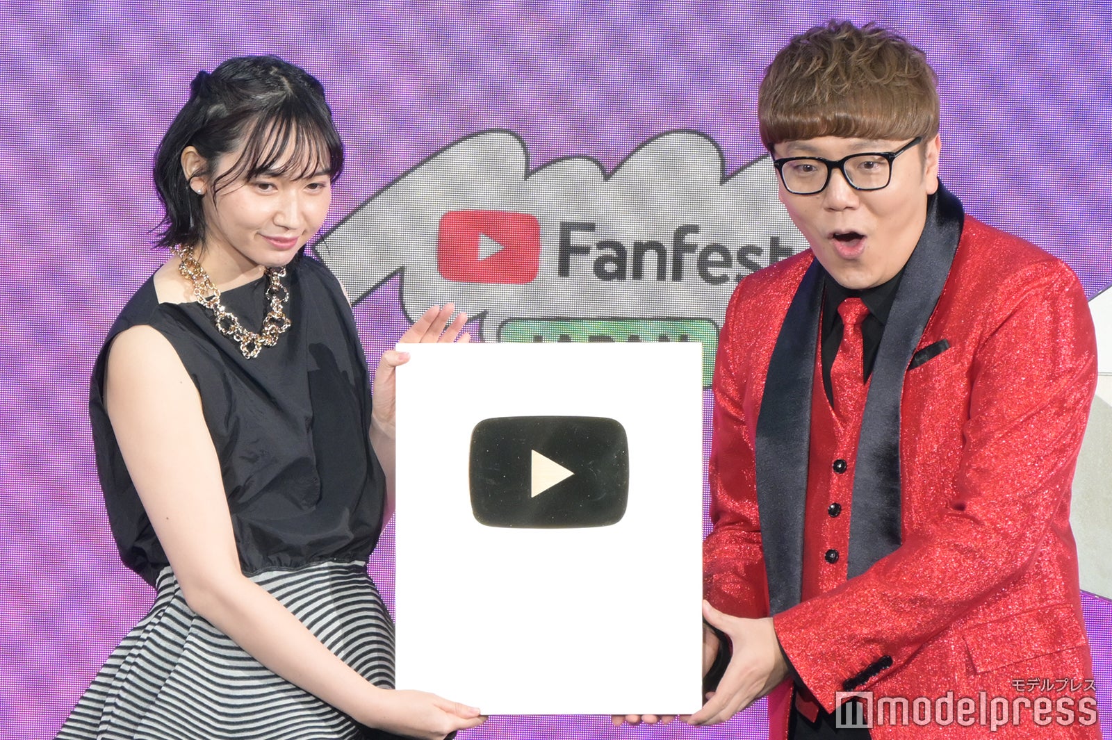 鈴川絢子、HIKAKIN（C）モデルプレス