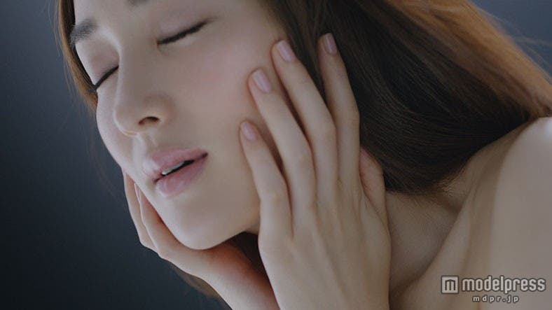 高梨臨/花王「アジエンス」新CMより