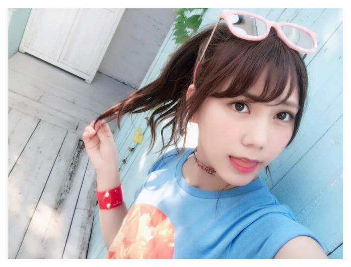 茶髪ロングだった頃の川後陽菜/川後陽菜オフィシャルブログより