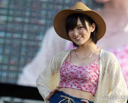 NMB48山本彩、美バスト&くびれ魅せ 圧巻美ボディが沖縄に輝く