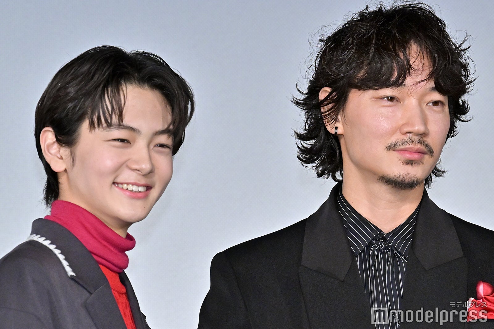 齋藤潤、綾野剛（C）モデルプレス