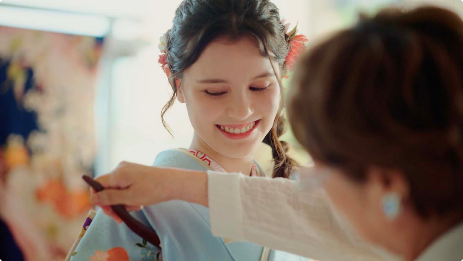 京都きもの友禅「あなただけの、ハタチが見つかる。」篇新CM（提供写真）