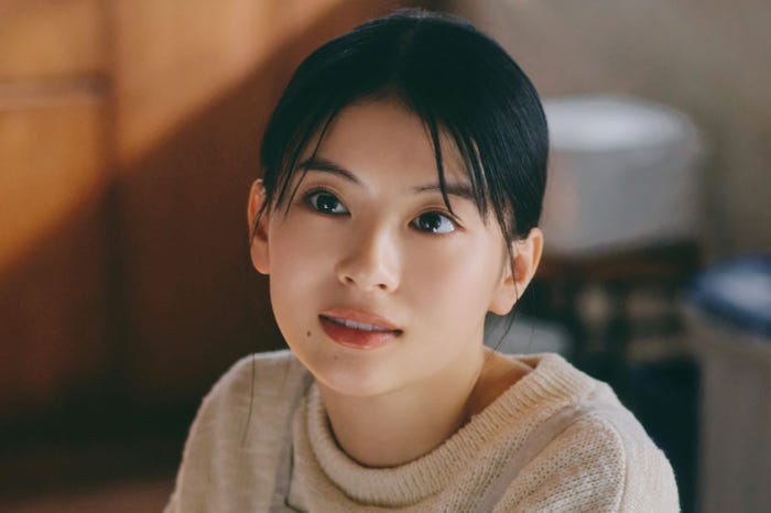 出口夏希(C)2026「君の話」製作委員会