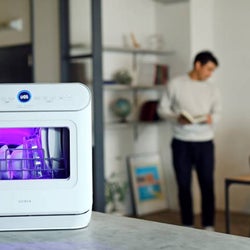 食洗機はお皿を洗うだけじゃない!マスクや持ち物の除菌ができる優れもの。工事不要で自動でドアが開き自然乾燥も可能