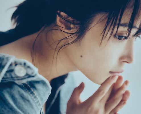 広瀬アリス、大人っぽい表情にドキッ “1年中会える”カレンダー発表