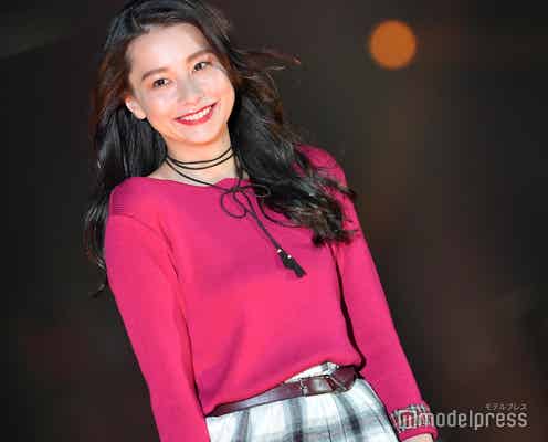 「世界で最も美しい顔100人」ノミネートのNiki(丹羽仁希)、ピンクニットのモテコーデにドキッ<TGC北九州2018>