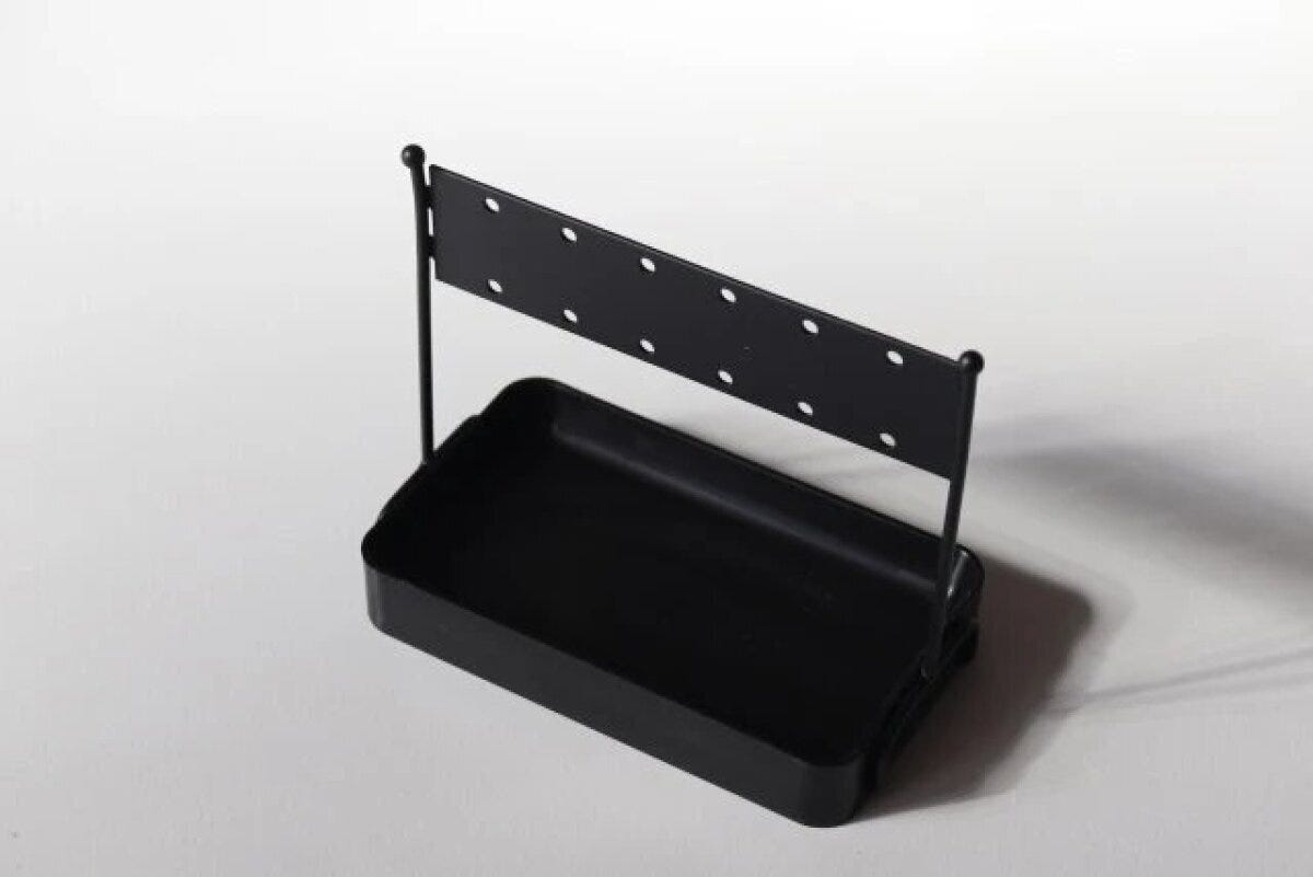 ダイソー ピアススタンド(小物トレー付、ブラック) ダイソー ピアススタンド(小物トレー付、ブラック)