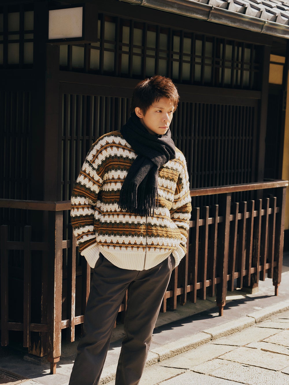 岸優太「BANANA REPUBLIC HOLIDAY 2025」（提供写真）