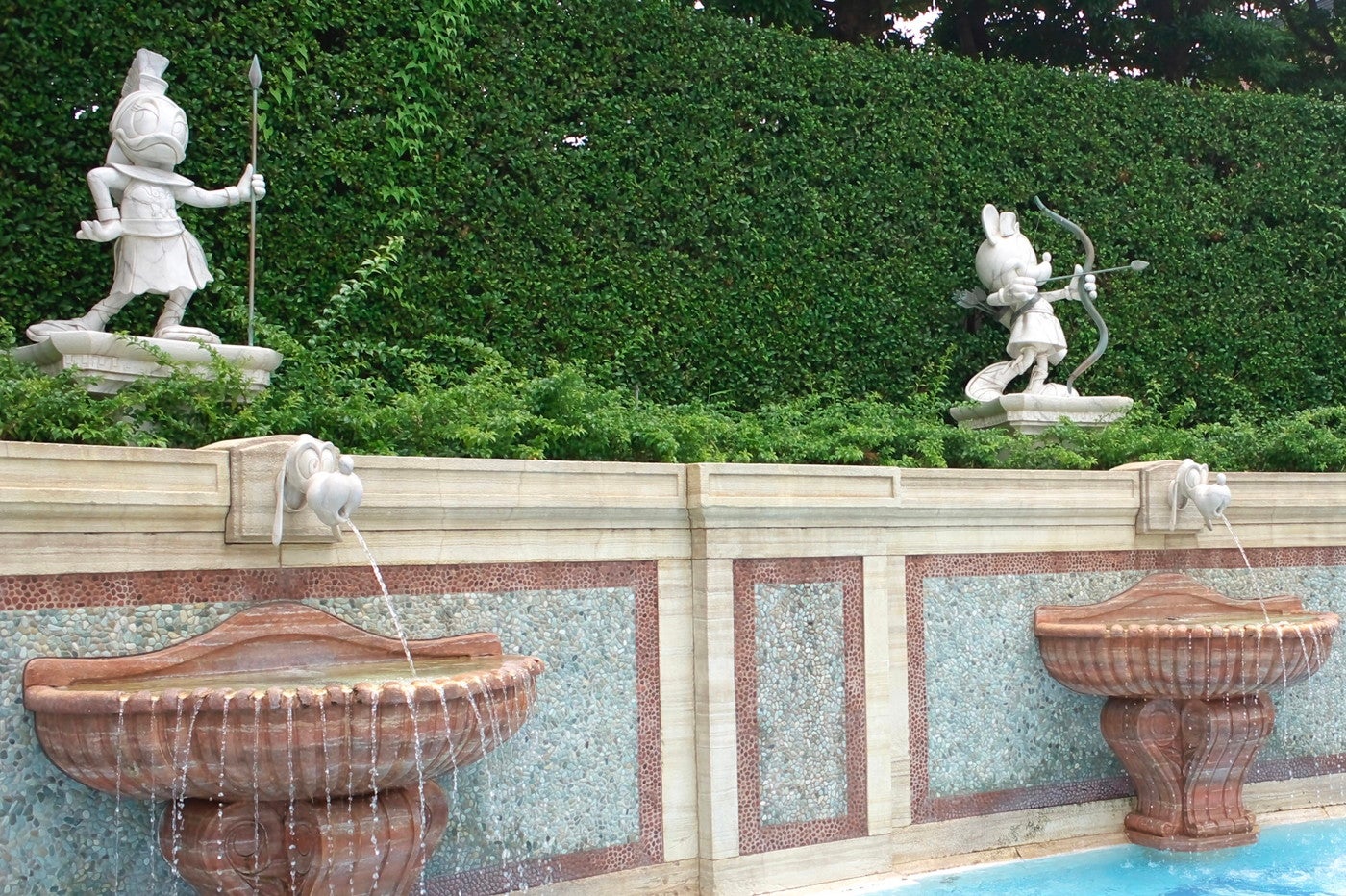 テルメ・ヴェネツィア ディズニーキャラクター像（C）Disney