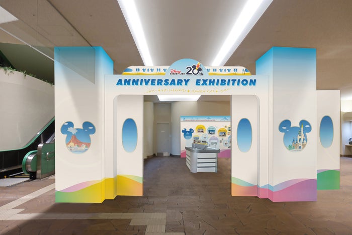 ディズニーリゾートライン開業周年 ミッキーマウスのごあいさつ や記念フリーきっぷ 展示登場 モデルプレス