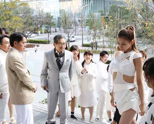 西内まりや、寒空の下で大胆露出のSEXYドレス