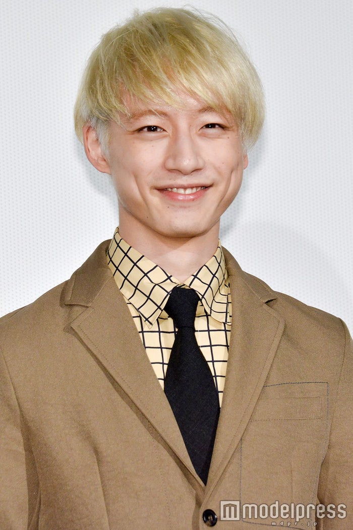 坂口健太郎 目立ちたがり屋 の青春時代明かす かっこいい 戦いたい の声に赤面 モデルプレス 坂口健太郎 目立ちたがり屋 の青春時代明かす かっこいい 戦いたい の声に赤面 モデルプレス