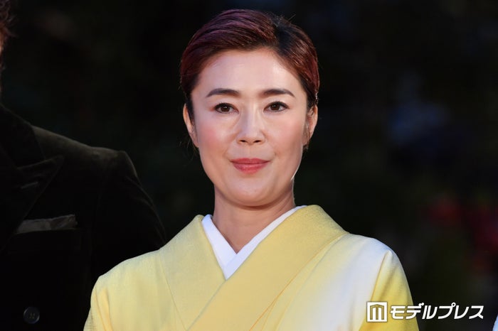 寺島しのぶ、息子・尾上眞秀の散髪ショット披露「口元が似てる」「大きくなってる」の声