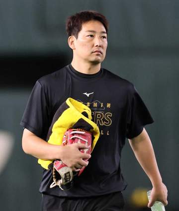 阪神・岩崎「見てみたいし、やれる」石井の先発適性に太鼓判 中継ぎけん引へ「自分も頑張りたい」