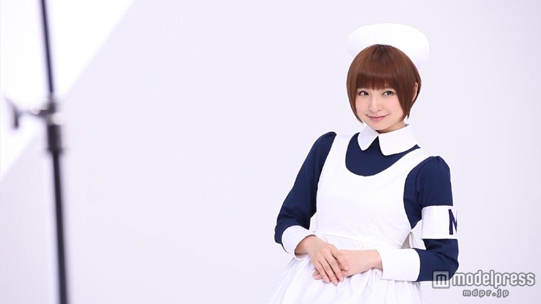 篠田麻里子／新CM「メンソレータムマリコ」篇メイキングショット