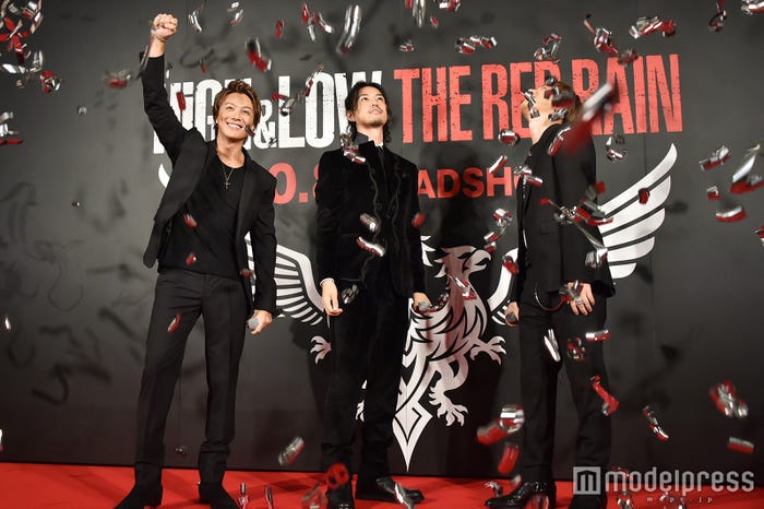 (左から)TAKAHIRO、斎藤工、登坂広臣(C)モデルプレス