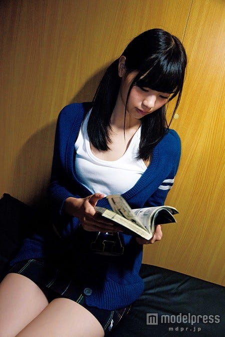 西野七瀬ファースト写真集『普段着』(2月18日発売、幻冬舎)より