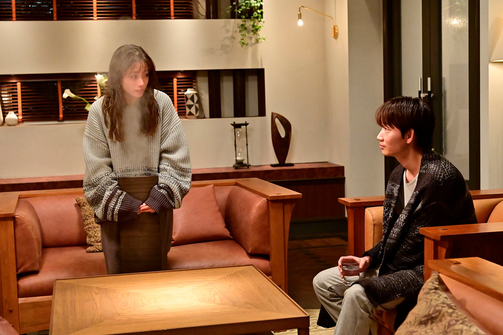 石原さとみ、綾野剛（C）日本テレビ