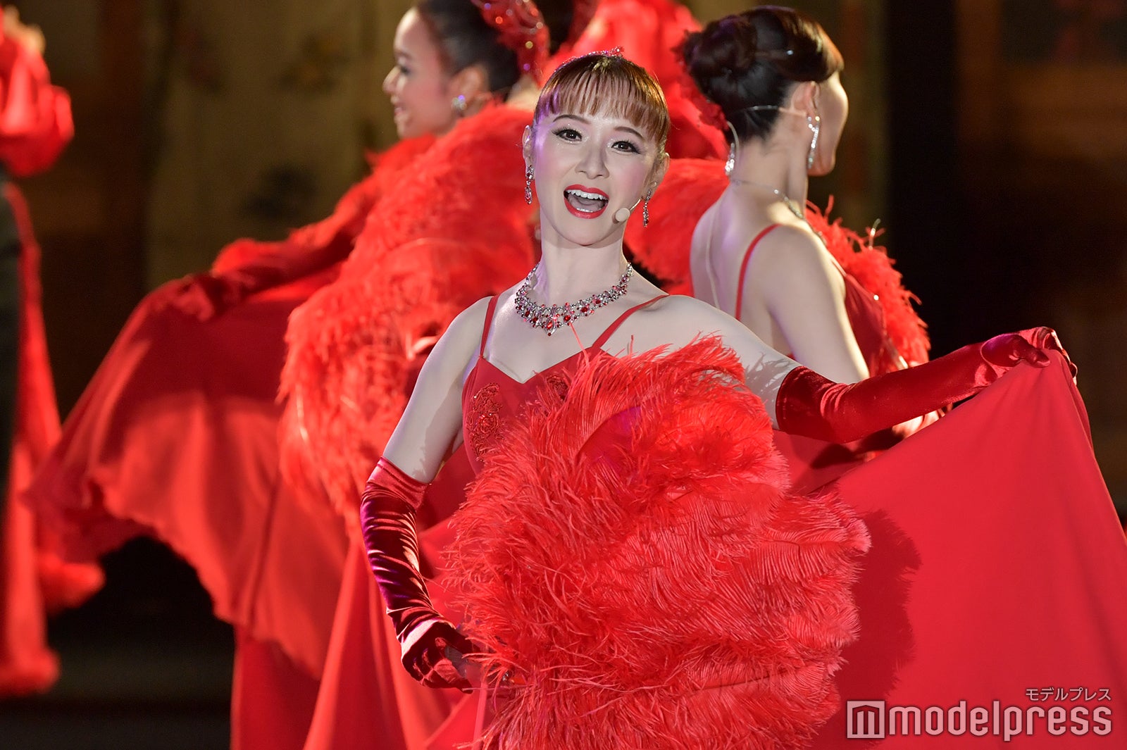 宝塚歌劇団OGメンバー／「BISHU COLLECTION produced by TGC」より（C）モデルプレス