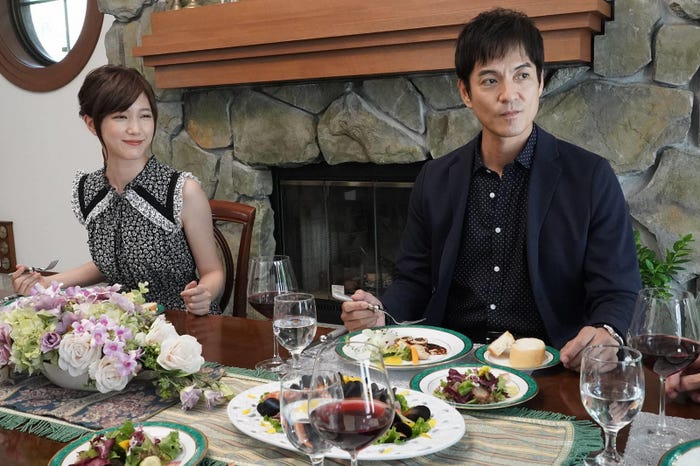 本田翼、沢村一樹/「絶対零度~未然犯罪潜入捜査~」第8話より(C)フジテレビほ