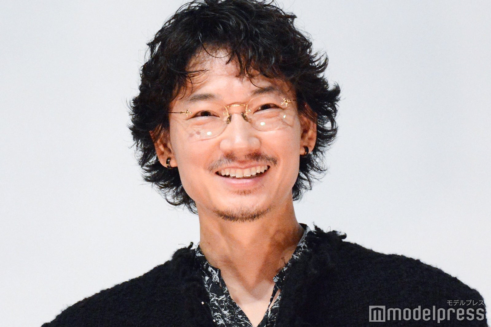 綾野剛（C）モデルプレス