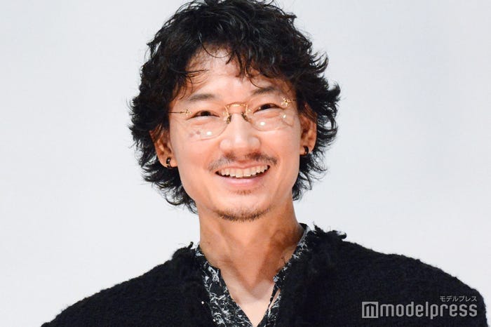 綾野剛(C)モデルプレス