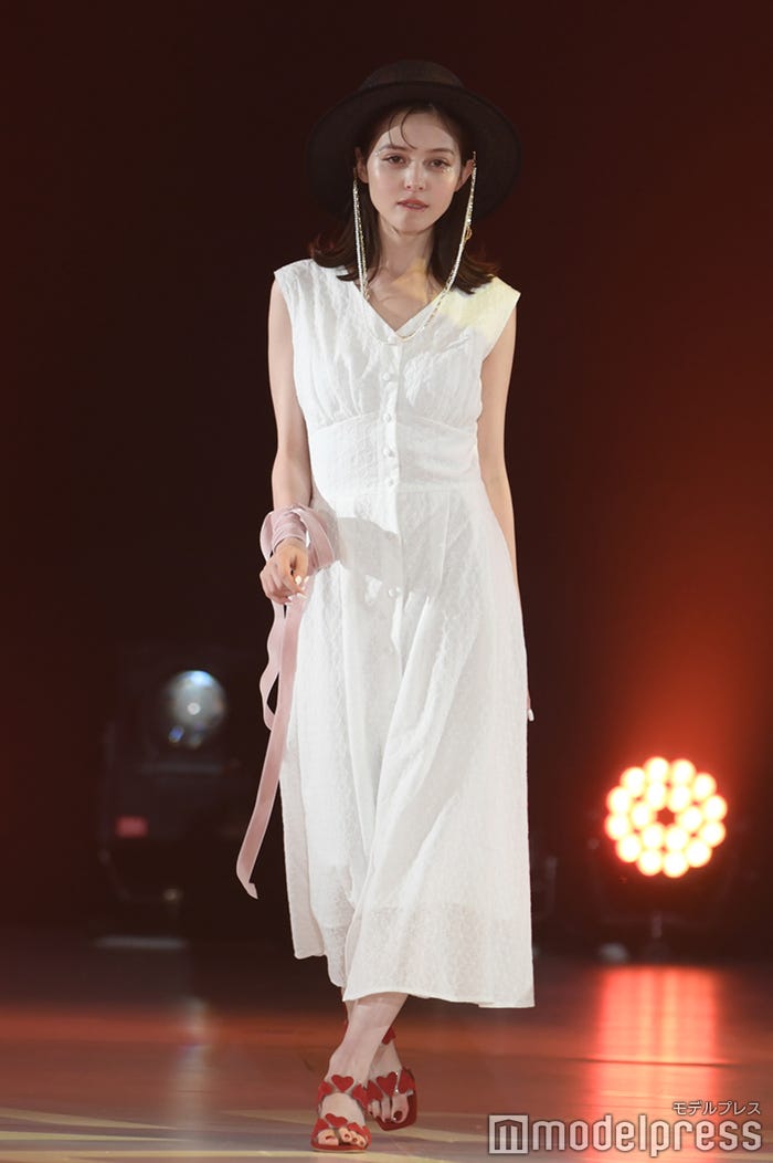 加藤ナナ(C)モデルプレス