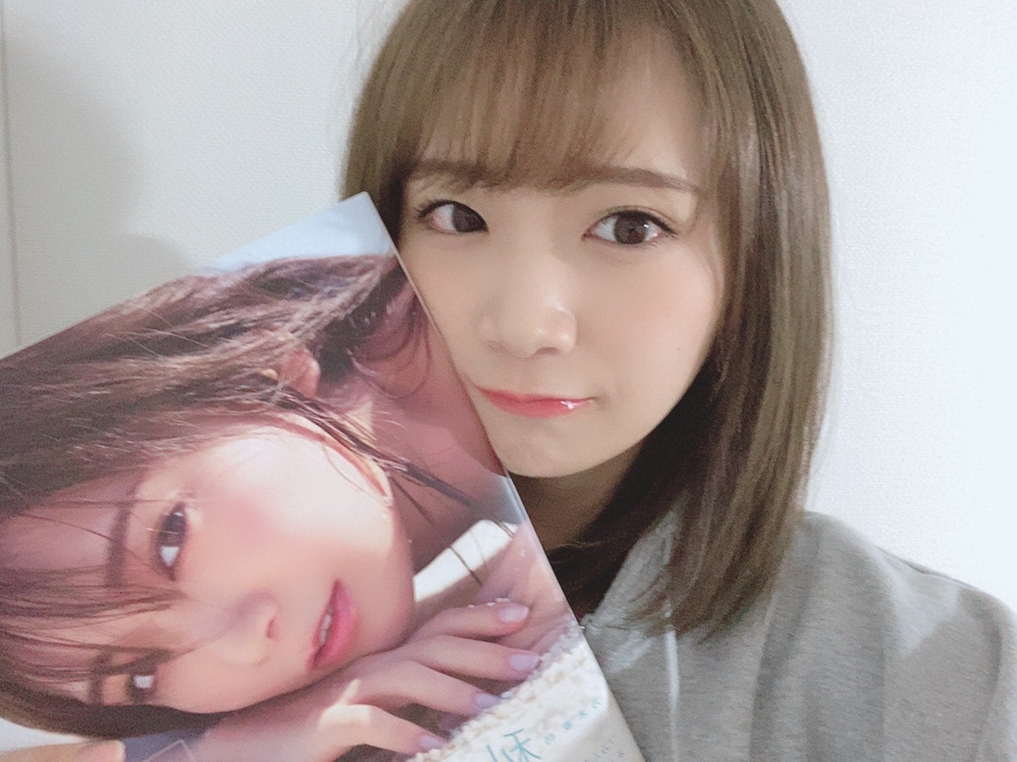 Web生配信番組に登場した秋元真夏（提供写真）