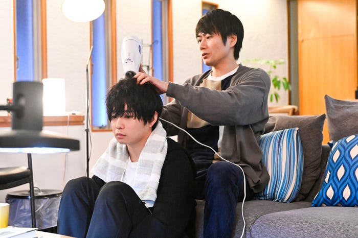 千葉雄大、戸次重幸/「おっさんずラブ-in the sky-~ゆく年くる年SP~」(C)テレビ朝日