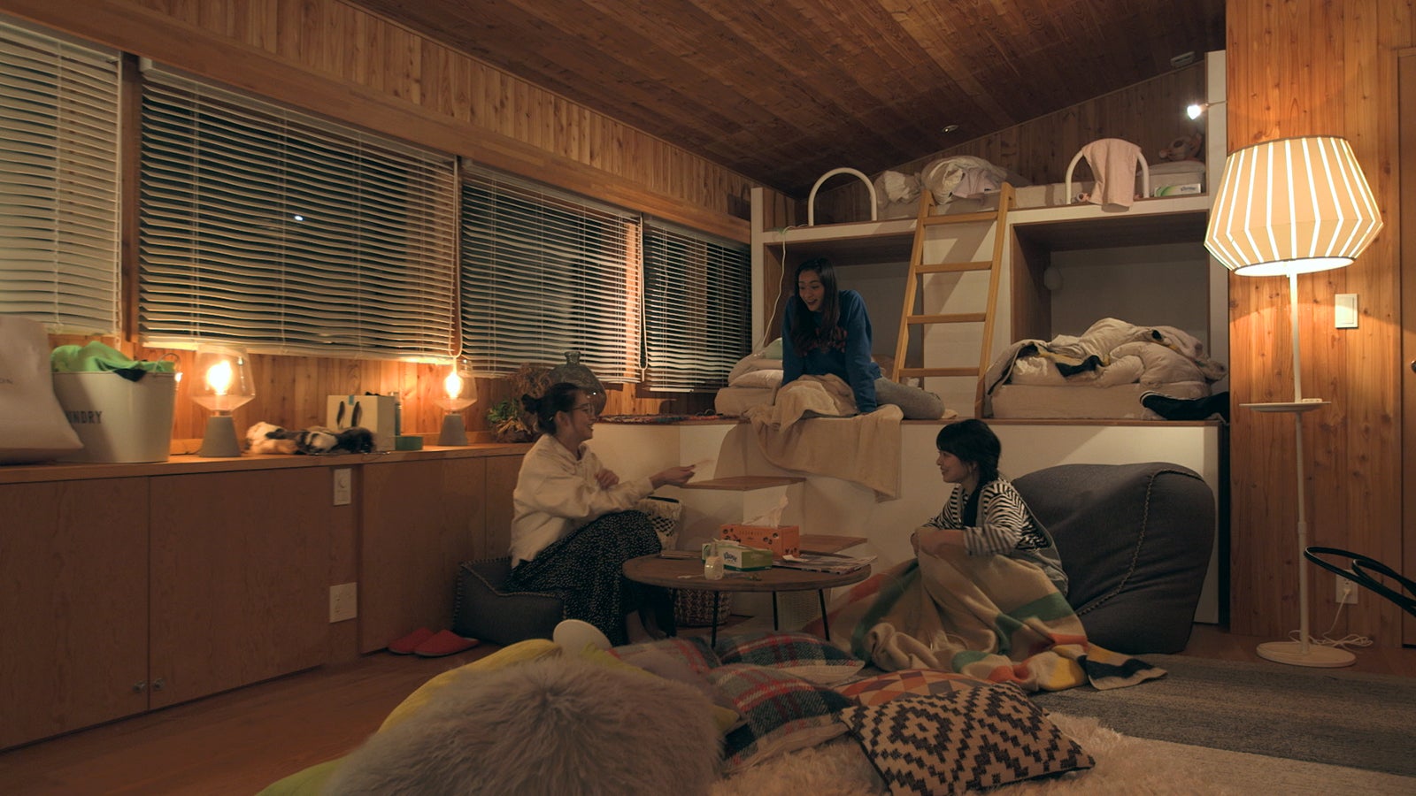 りさこ、まや、優衣「TERRACE HOUSE OPENING NEW DOORS」41st WEEK（C）フジテレビ／イースト・エンタテインメント