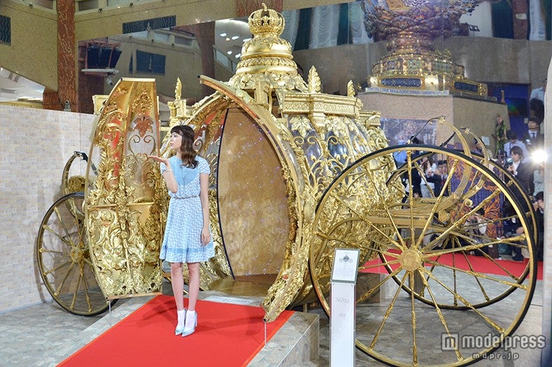 金色の馬車／森星