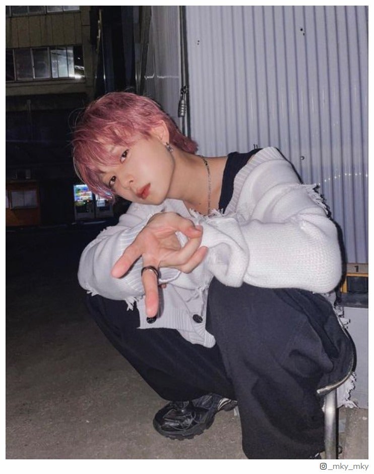 イケメンYouTuberみっき～、“初”のピンクヘアにイメチェン「めちゃくちゃ似合ってる」と反響