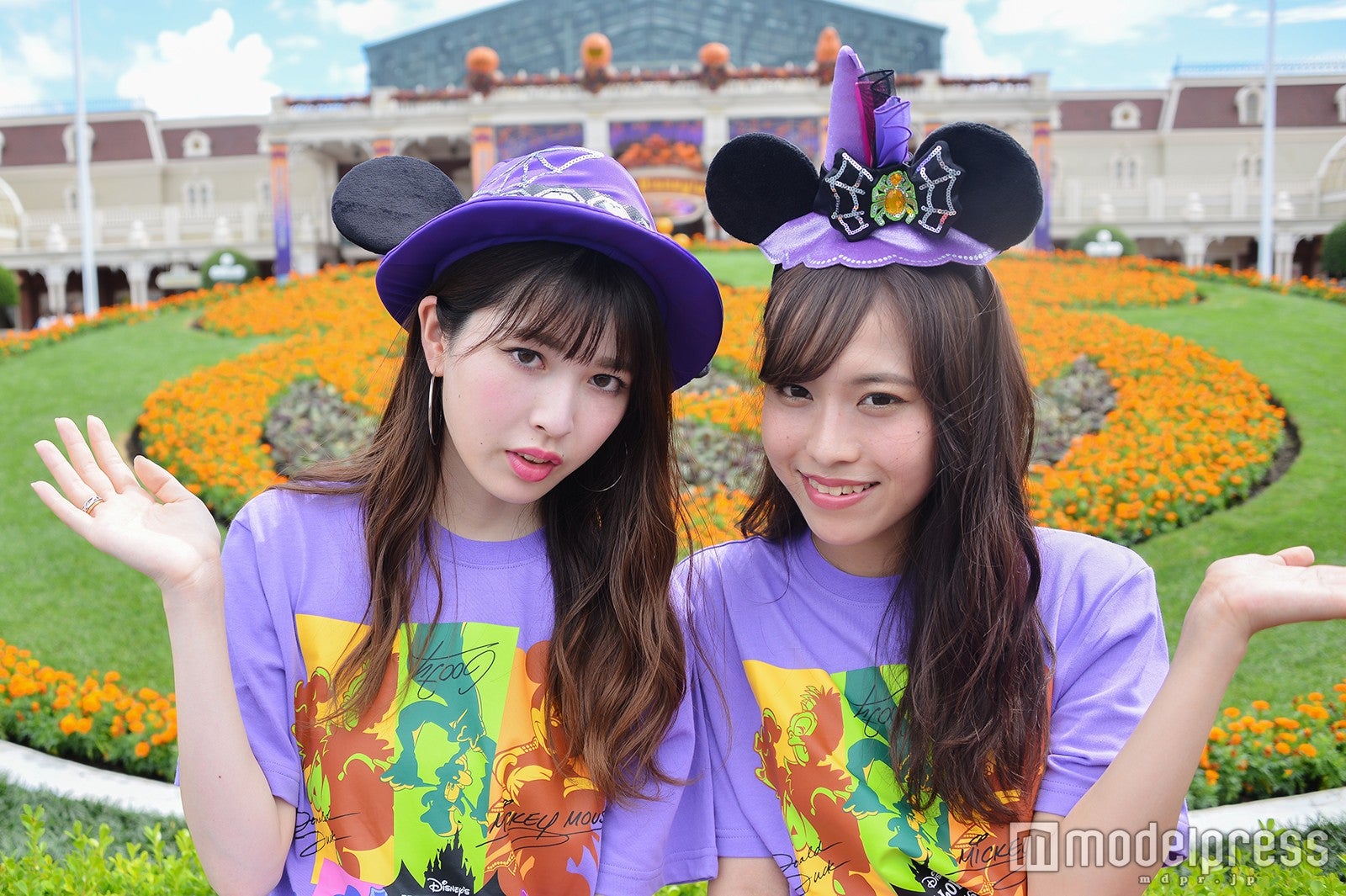 秋のスペシャルイベント「ディズニー･ハロウィーン」モデル：田方萌子（左）、山本沙樹（右）／（C）モデルプレス
