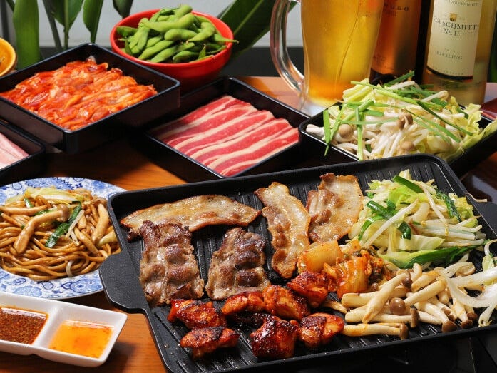 牛・豚・鶏肉食べ放題！