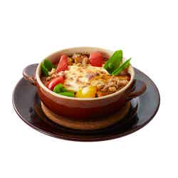 カラフル野菜とサルシッチャのKiri ミートソースドリア/画像提供:ベルジャポン