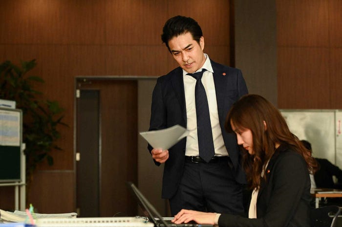 北村一輝、綾瀬はるか「天国と地獄 ~サイコな2人~」第4話より(C)TBS