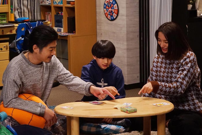 「隣の家族は青く見える」最終話より(C)フジテレビ