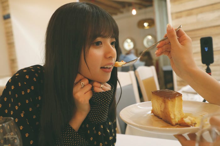 齋藤飛鳥「#乃木坂世界旅 今野さんほっといてよ!」スペイン編Day1独占オフショット(C)AbemaTV