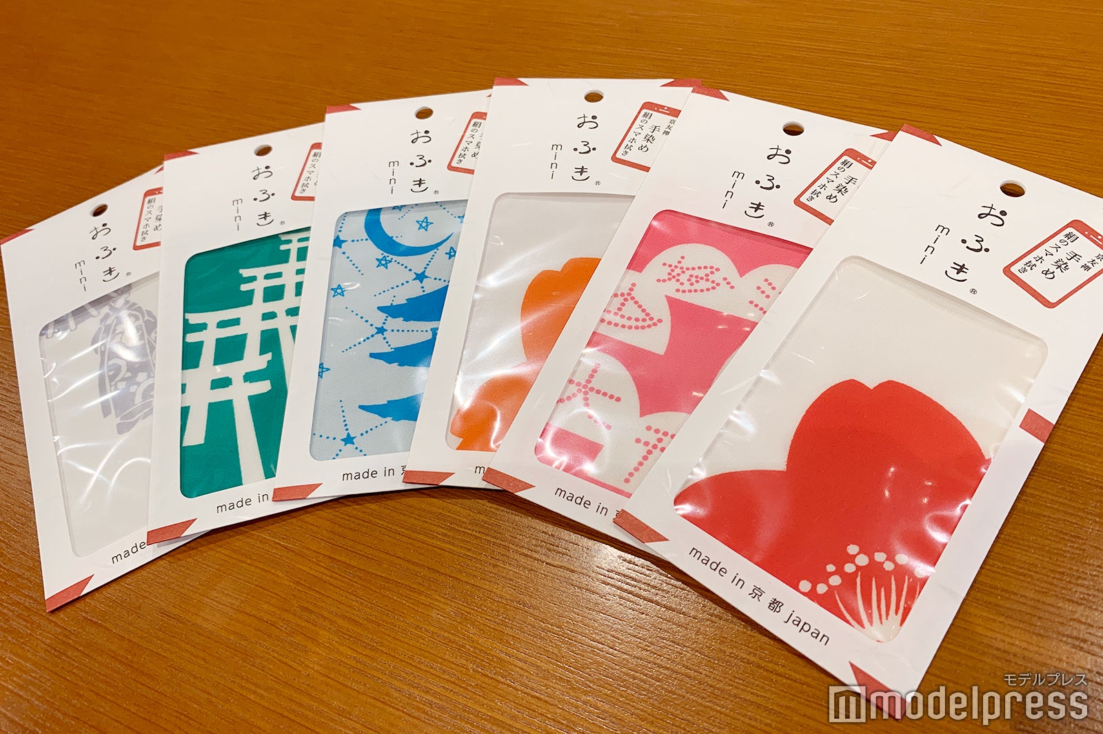 柄のバリエーションは15柄（C）モデルプレス