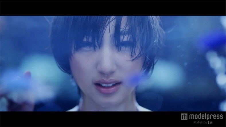 Flower「熱帯魚の涙」／MVより