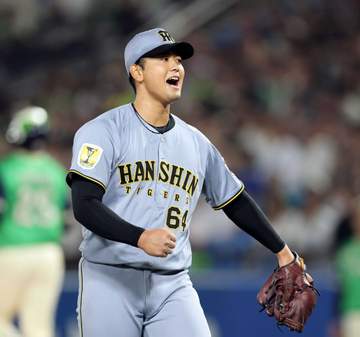 阪神・岡留 2球で火消し！高橋と“亜大リレー”で勝利呼ぶ 藤川監督も絶賛「素晴らしい仕事をしてくれた」