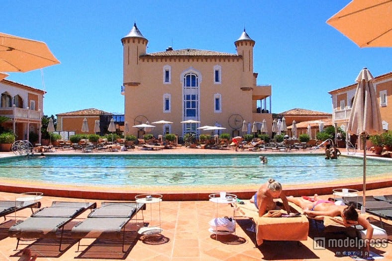 秋元梢、フランスのセレブリゾートに感動