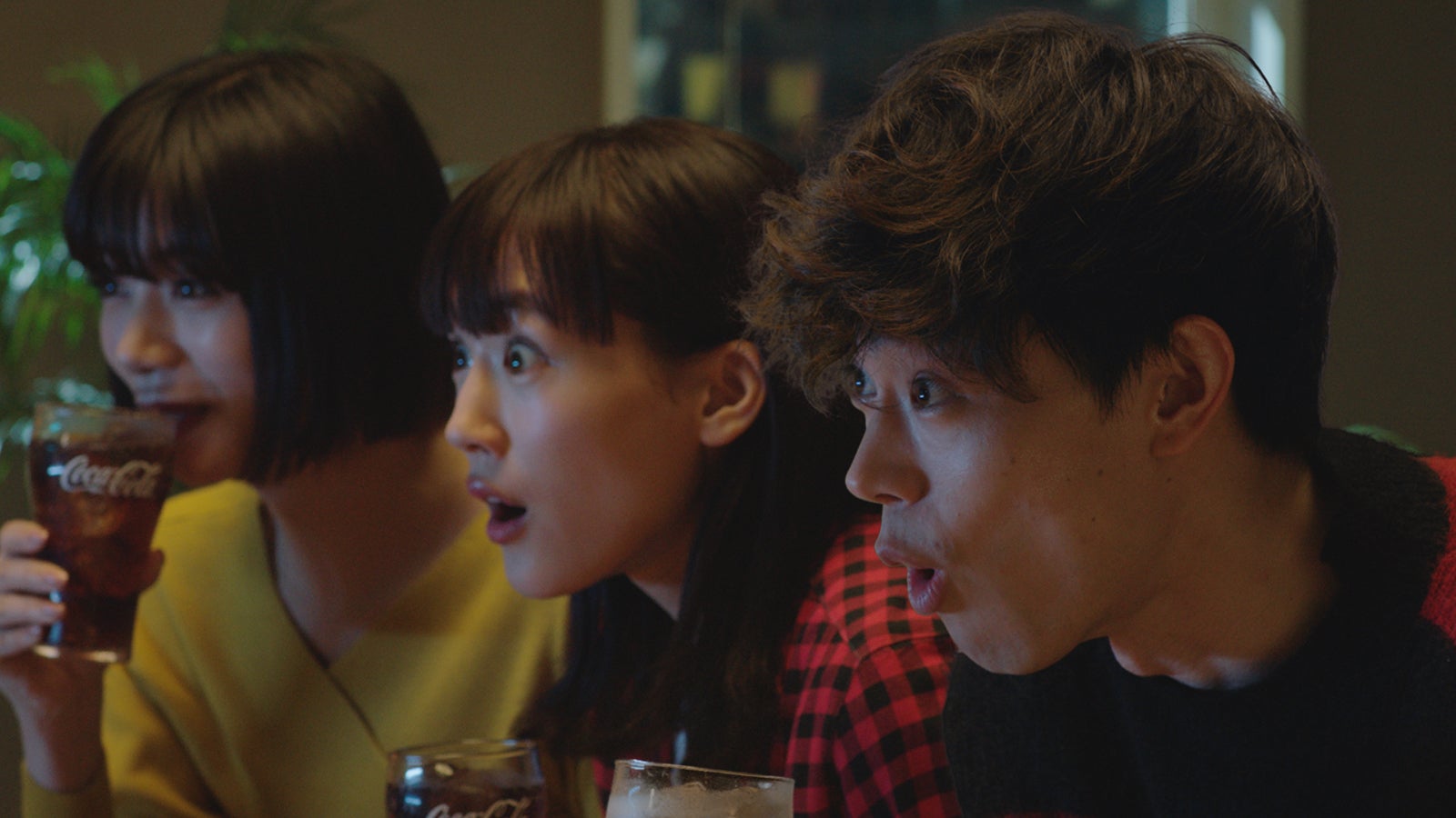 池田エライザ、綾瀬はるか、菅田将暉／新CMより （提供画像）