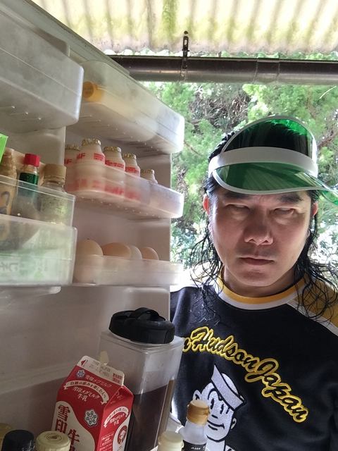 ネットで調べても「シュウ酸を多く含む食品(ほうれん草、キャベツ、ブロッコリー、筍、バナナ、お茶、コーヒー、紅茶、チョコレート等)を控えること」ぐらいしか書いてなくて最悪。酸化した油とシュウ酸カルシウムの尿管結石の因果関係、誰か研究してくださいマジで